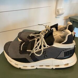 On Running Cloudnova Women’s 7 Black White